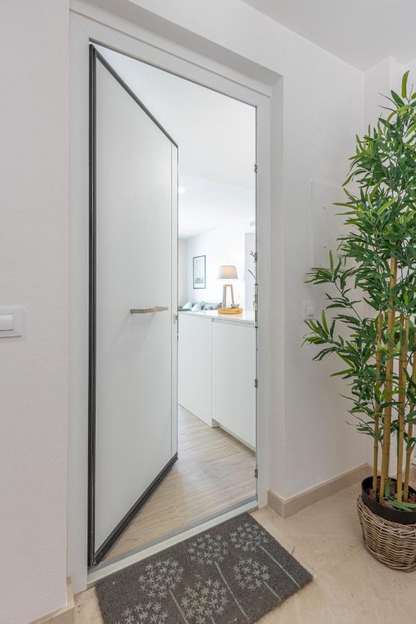 M A R I V E N T Suite With Bathroom And Terrace 50 M2 โรเซส ภายนอก รูปภาพ