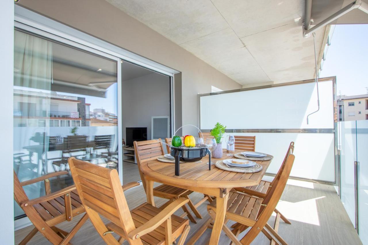 M A R I V E N T Suite With Bathroom And Terrace 50 M2 โรเซส ภายนอก รูปภาพ