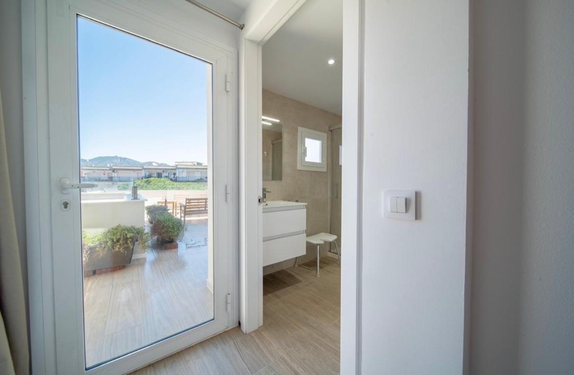 M A R I V E N T Suite With Bathroom And Terrace 50 M2 โรเซส ภายนอก รูปภาพ